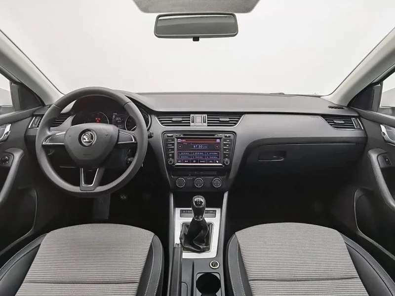 Volkswagen Octavia — фото 5