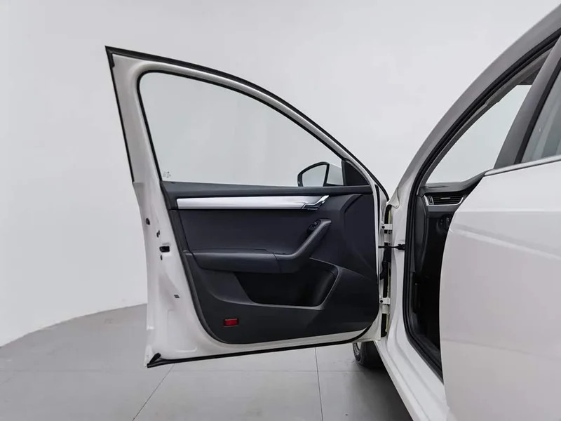 Volkswagen Octavia — фото 8