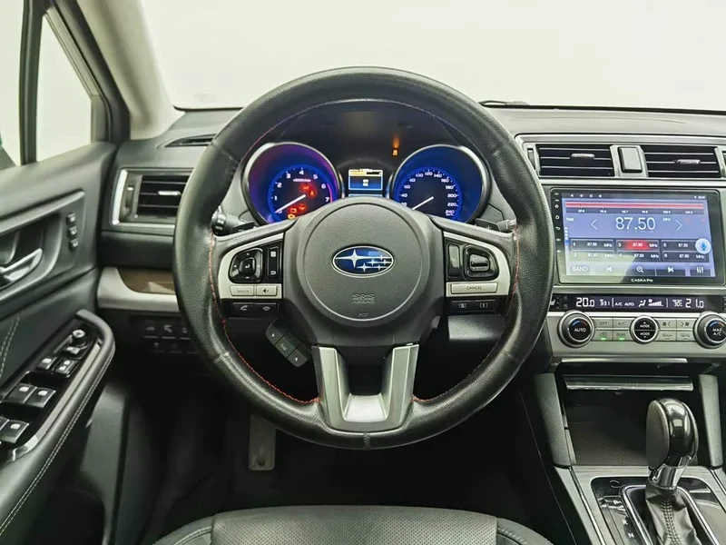 Subaru Outback — фото 11