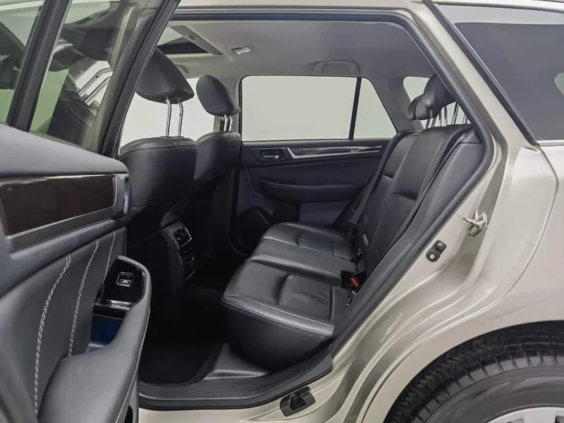 Subaru Outback — фото 15