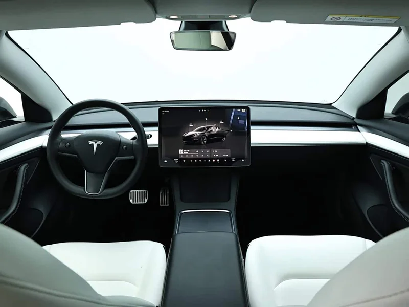 Tesla Model 3 — фото 15