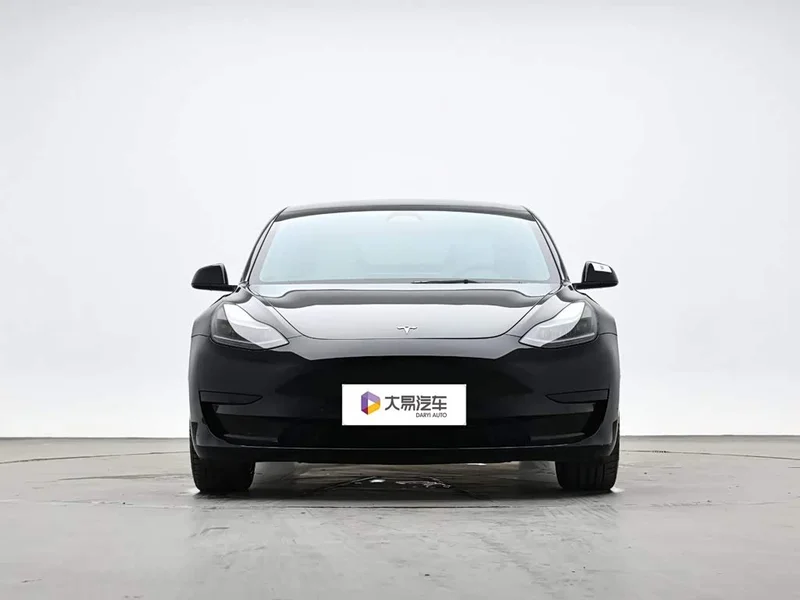 Tesla Model 3 — фото 2