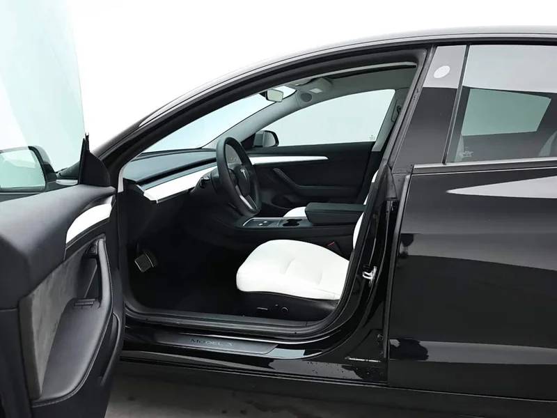 Tesla Model 3 — фото 10
