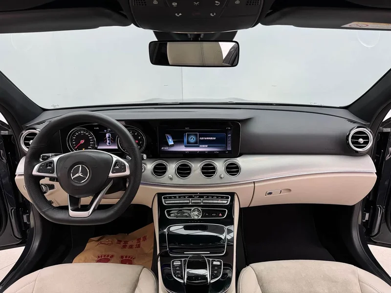 Mercedes-Benz E-Class — фото 18