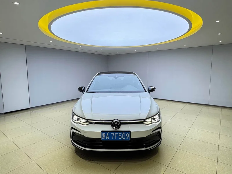 Volkswagen Golf — фото 2