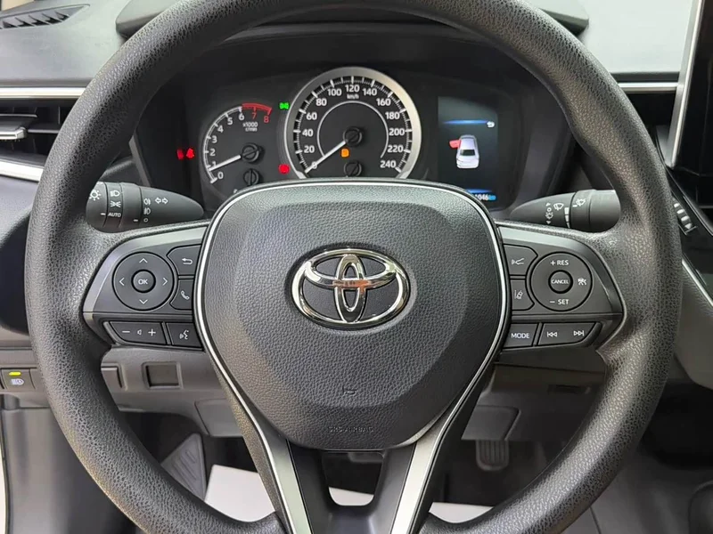 Toyota Corolla — фото 15