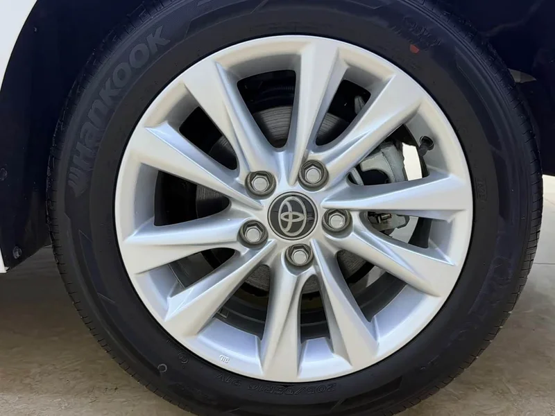 Toyota Corolla — фото 23