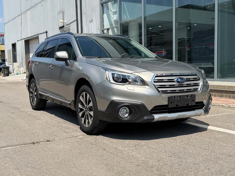Subaru Outback — фото 2