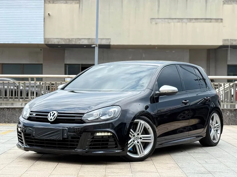 Volkswagen Golf (Imported) — фото 1