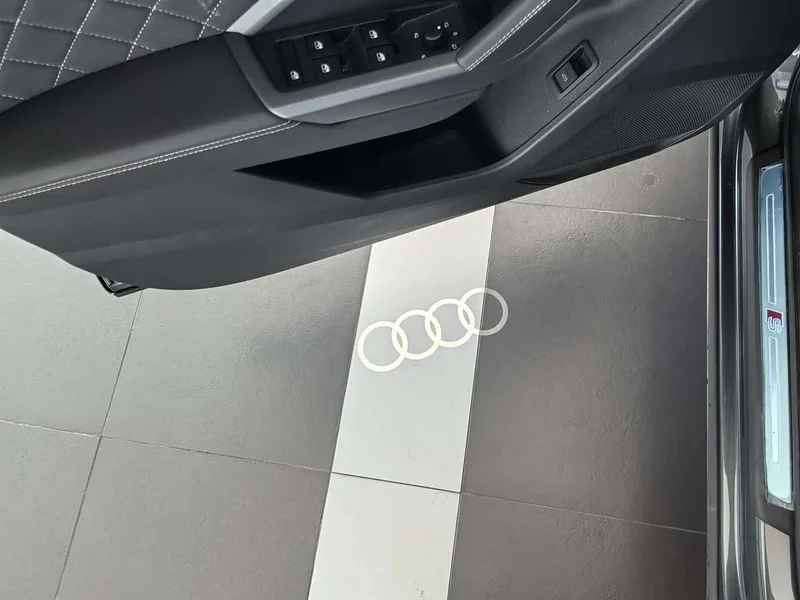 Audi Q3 — фото 12