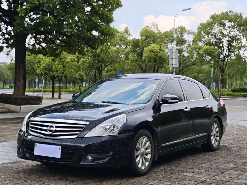 Nissan Teana — фото 1