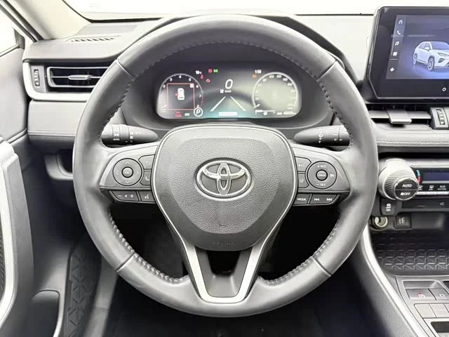 Toyota Wildlander — фото 10