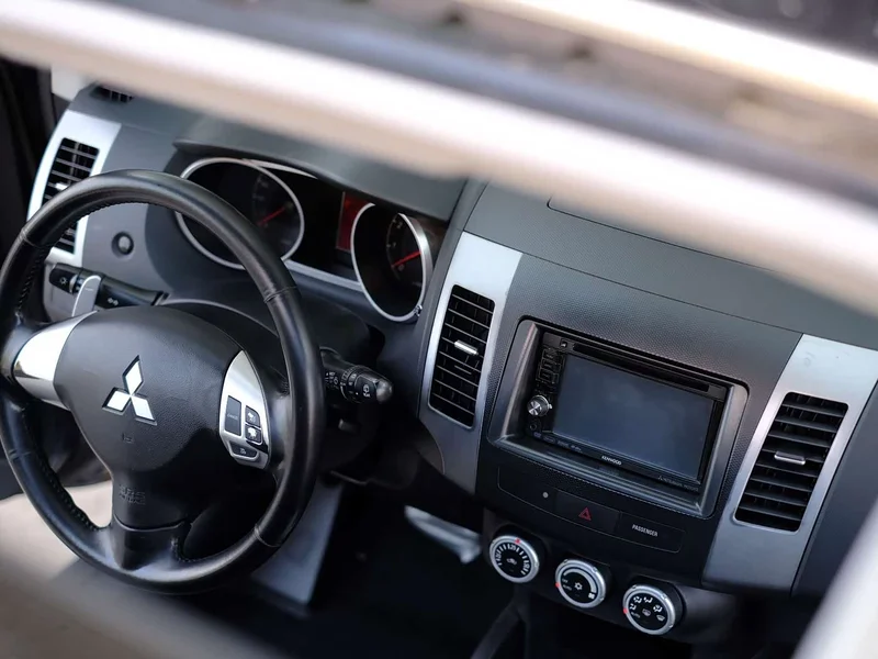 Mitsubishi Outlander — фото 44