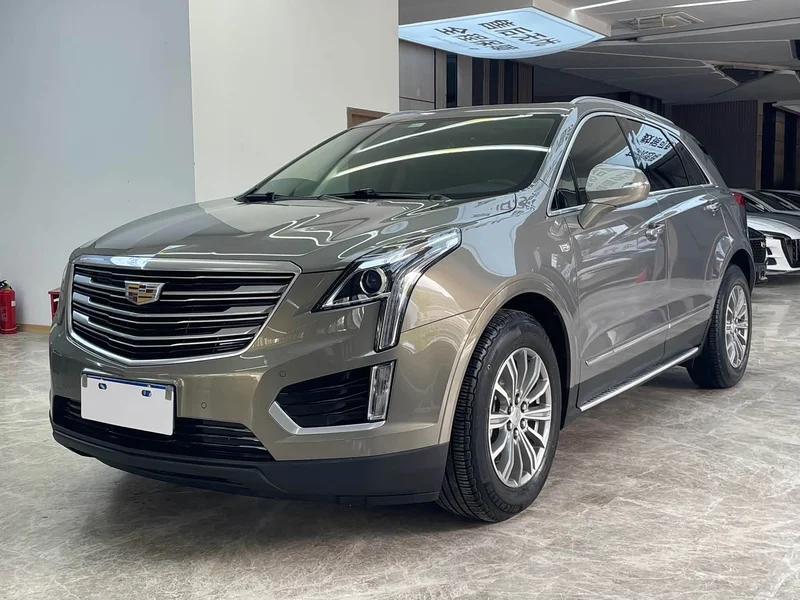 Cadillac XT5 — фото 1