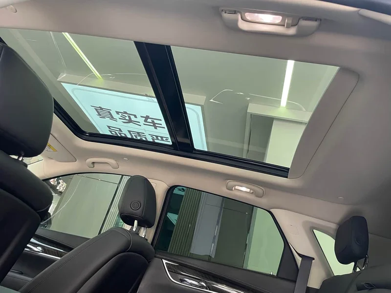 Cadillac XT5 — фото 16
