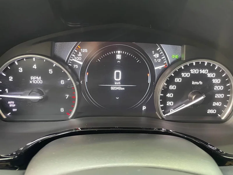Cadillac XT5 — фото 17