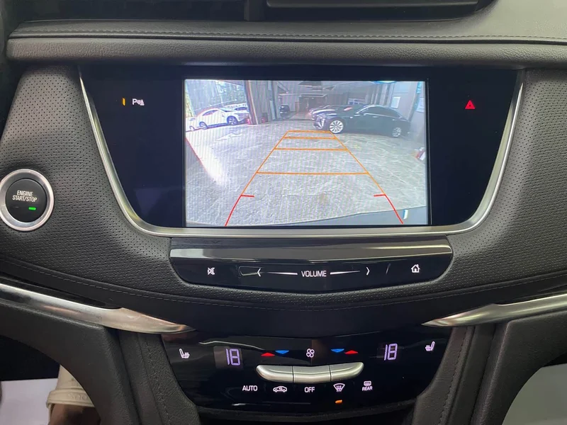Cadillac XT5 — фото 18
