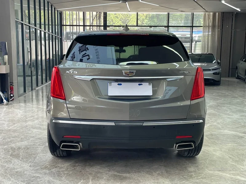 Cadillac XT5 — фото 6