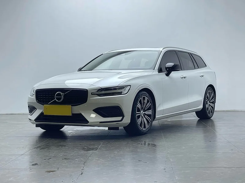 Volvo V60 — фото 1