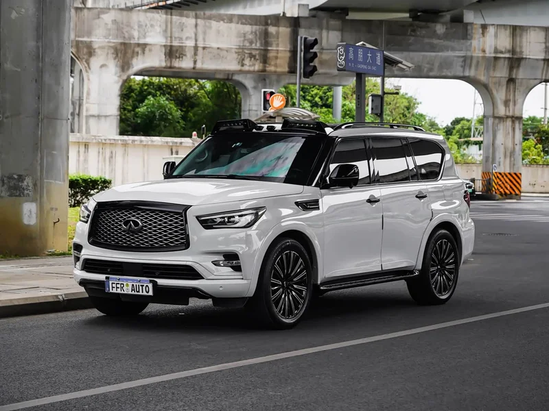 Infiniti QX80