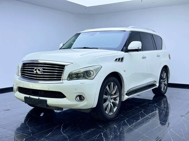 Infiniti QX80 — фото 1