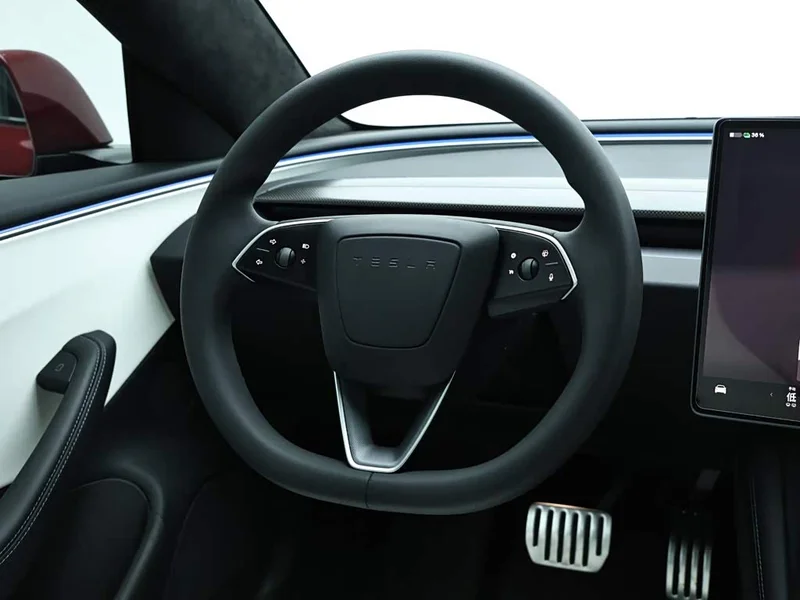 Tesla Model 3 — фото 17