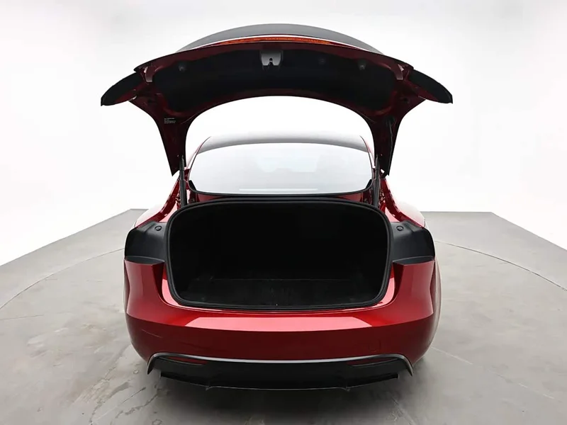 Tesla Model 3 — фото 8
