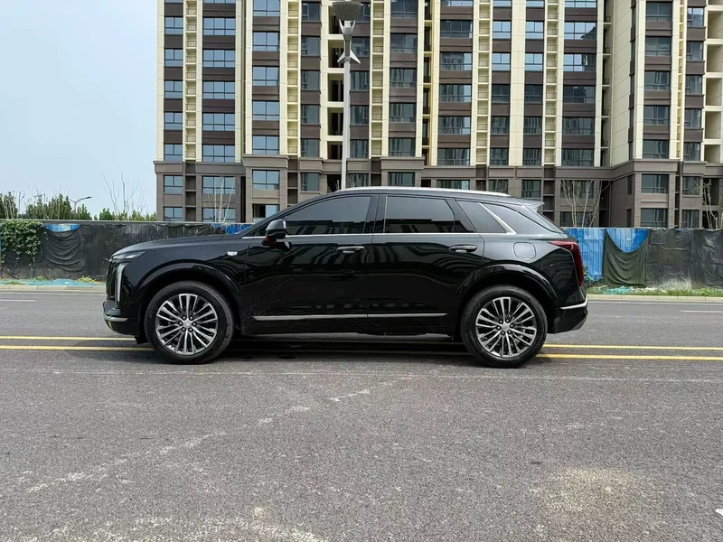 Cadillac XT5 — фото 8