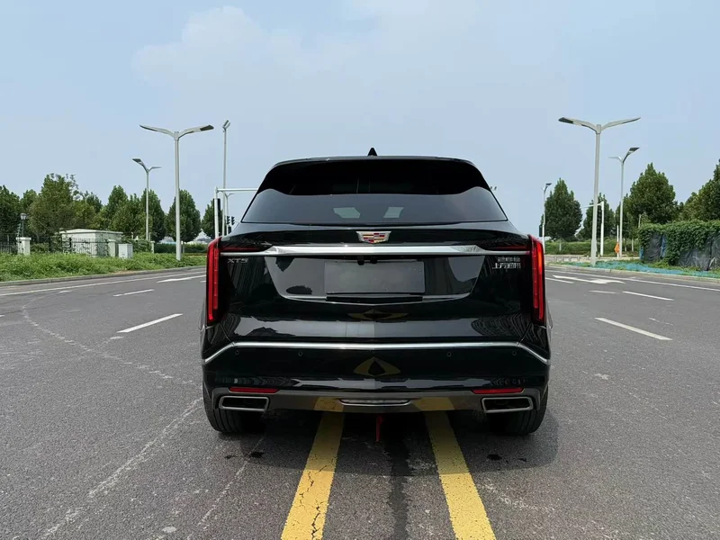 Cadillac XT5 — фото 9