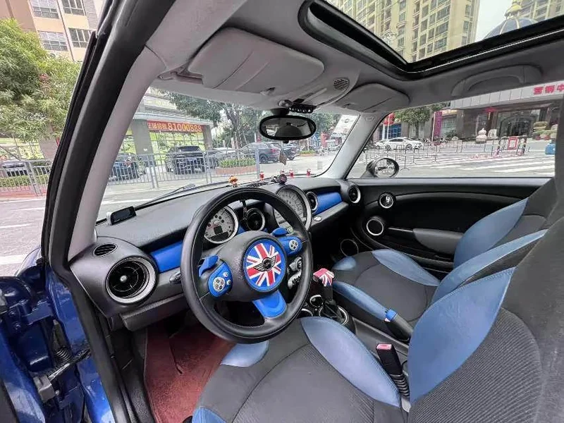 MINI CLUBMAN — фото 12