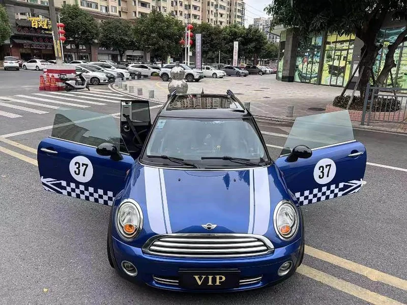 MINI CLUBMAN — фото 19