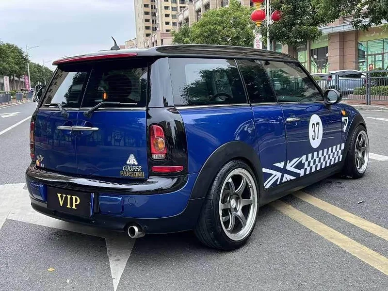 MINI CLUBMAN — фото 2
