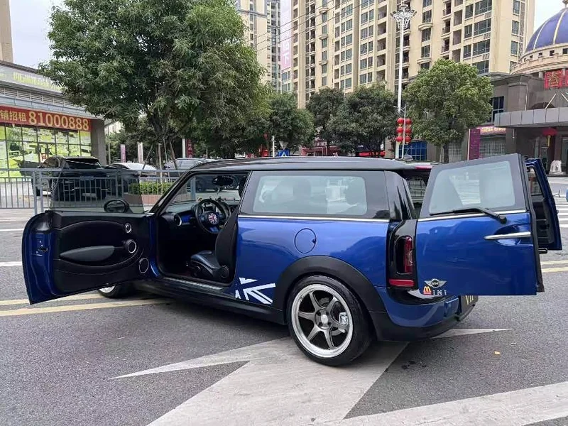 MINI CLUBMAN — фото 24