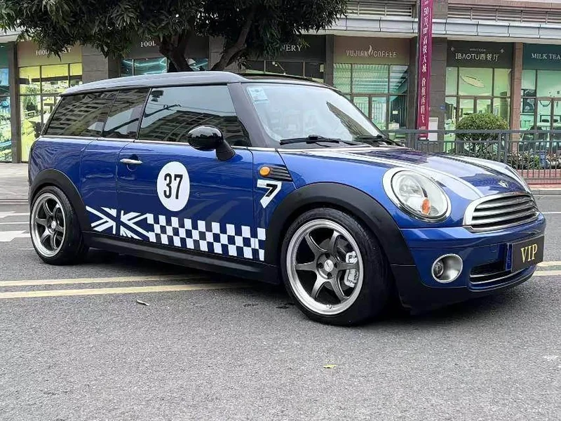MINI CLUBMAN — фото 3