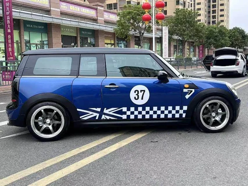 MINI CLUBMAN — фото 5