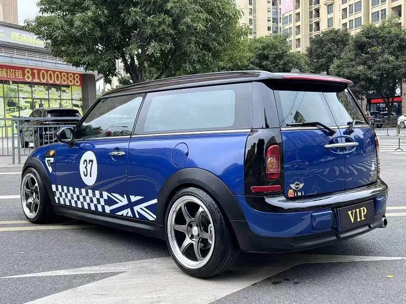 MINI CLUBMAN — фото 6
