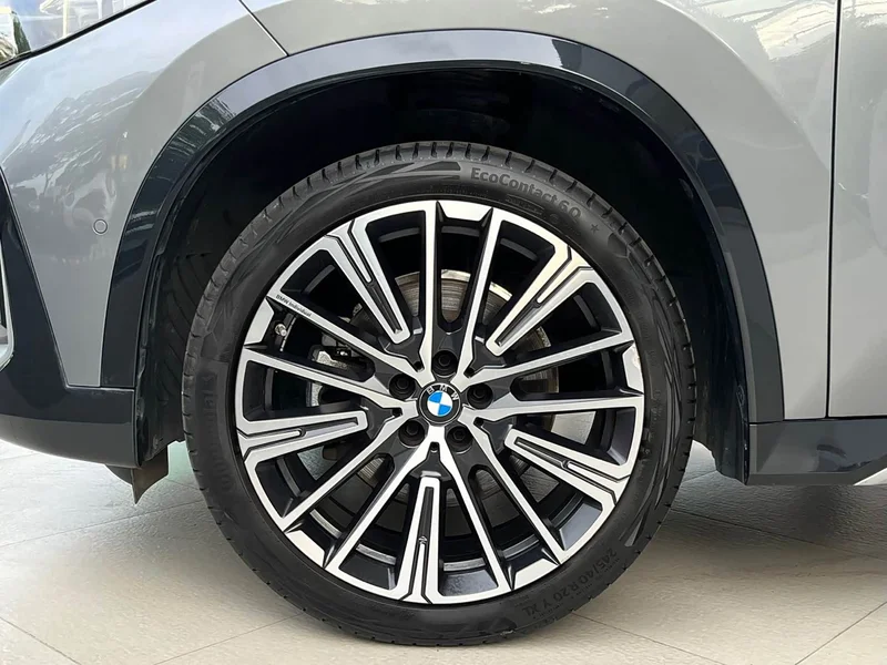 BMW X1 — фото 12