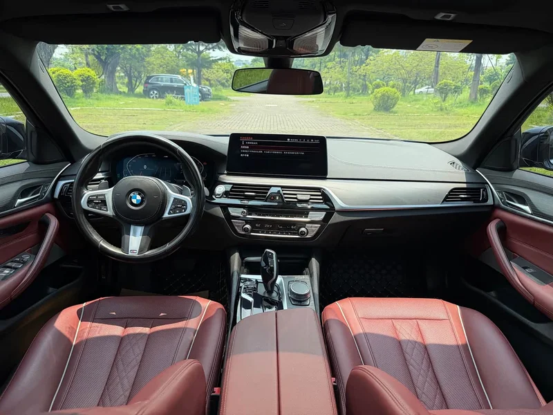 BMW 5-Series — фото 11