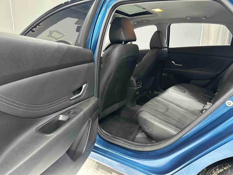 Hyundai Elantra — фото 16