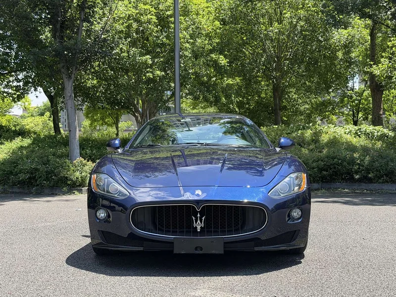 Maserati GranTurismo — фото 2