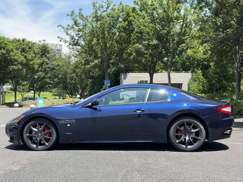 Maserati GranTurismo — фото 4