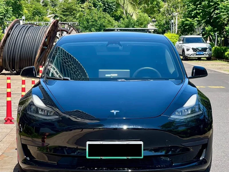 Tesla Model 3 — фото 2