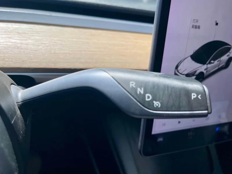 Tesla Model 3 — фото 21