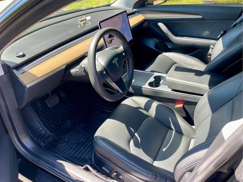Tesla Model 3 — фото 4