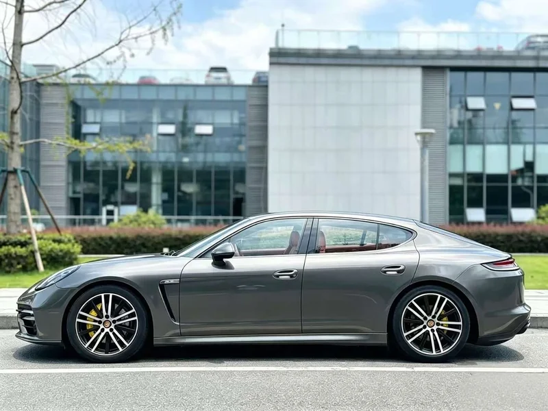 Porsche Panamera — фото 13