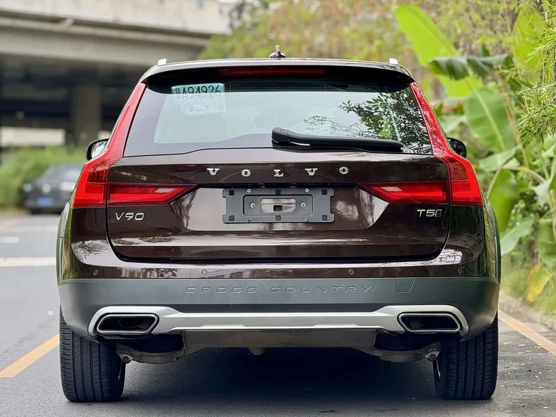 Volvo V90 — фото 14