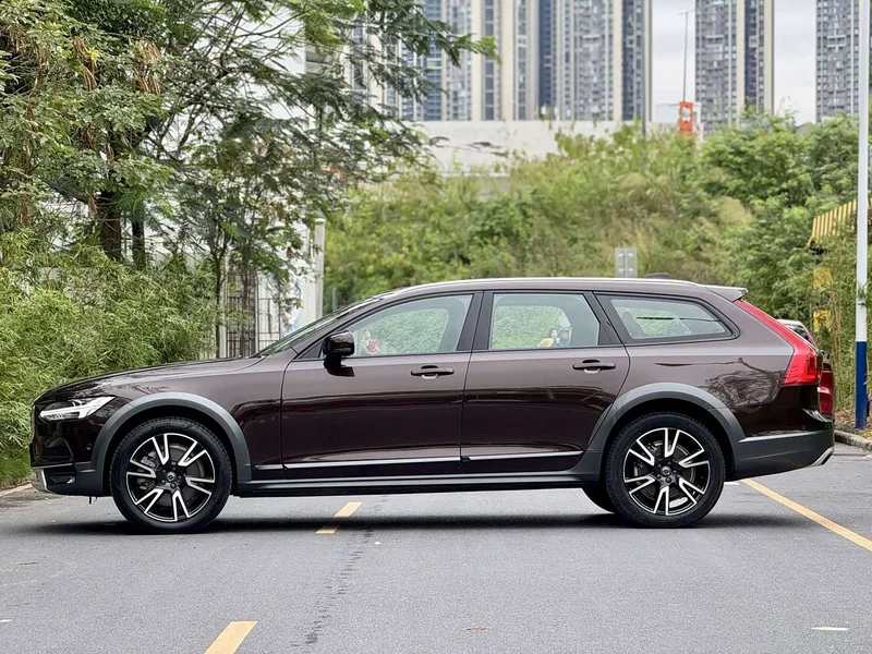 Volvo V90 — фото 15