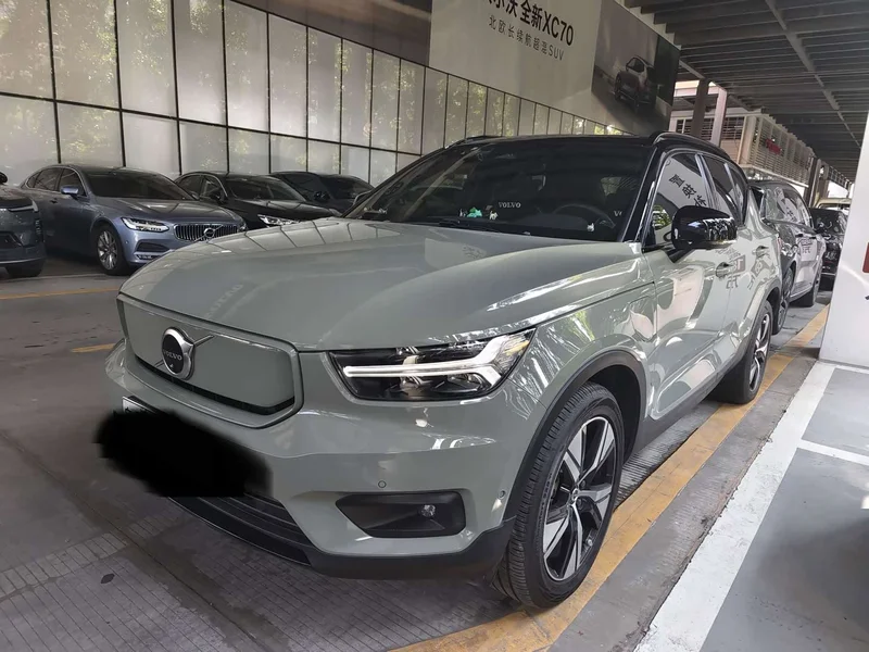 Volvo XC40 New Energy — фото 1