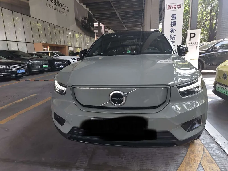 Volvo XC40 New Energy — фото 2
