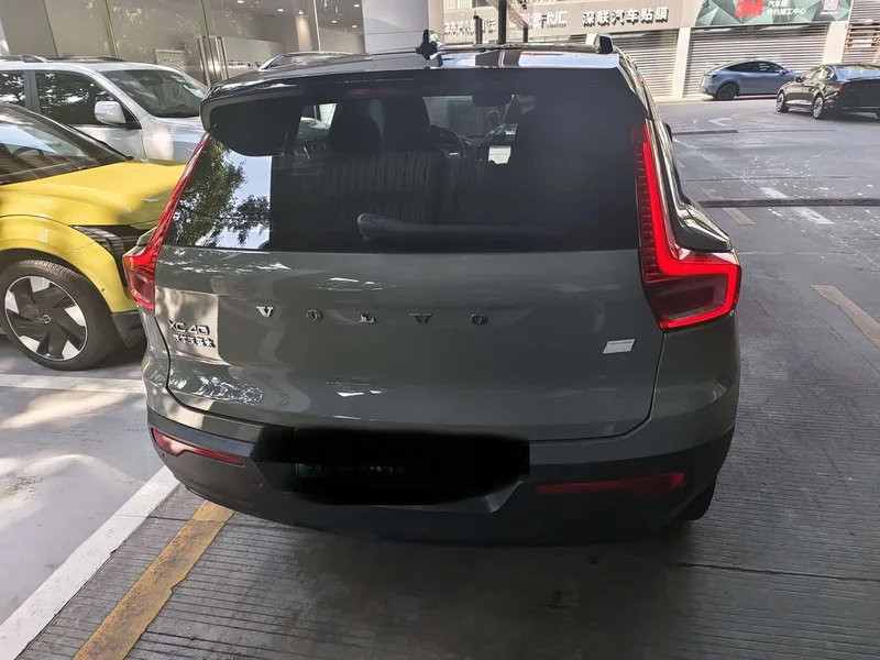 Volvo XC40 New Energy — фото 9